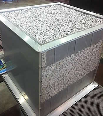 プレート1.2:実験室における透水性舗装の物理モデル